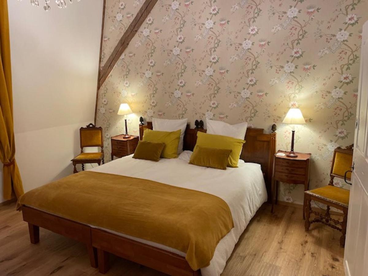 Chateau De D'hotes Bed and breakfast 4*