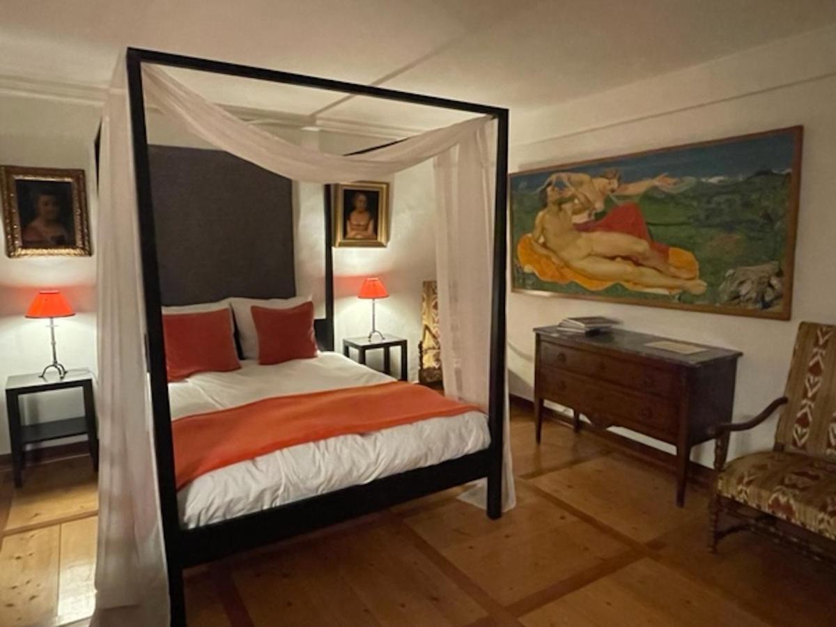 Chateau De D'hotes Bed and breakfast 4*